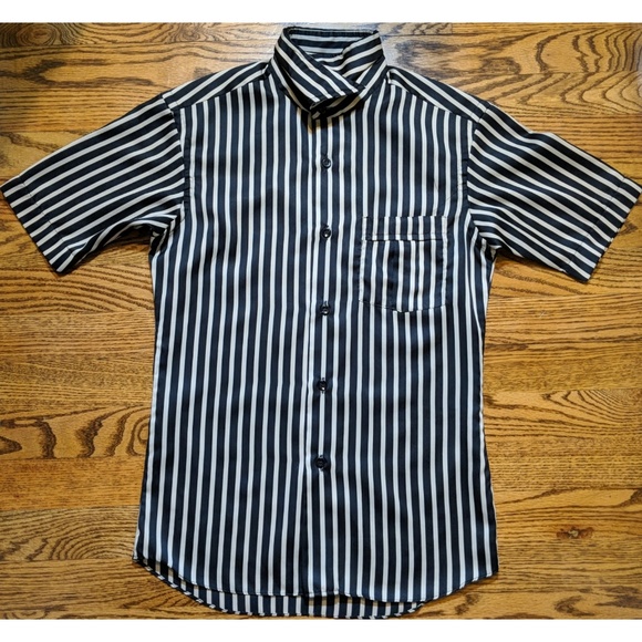 Silk Stripped Button Down Shirt Short Sleeve VNG - Picture 1 of 5